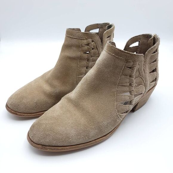 Vince Camuto Peera Cutout Suede Ankle Booties Khaki Size 7.5 - Picture 1 of 14
